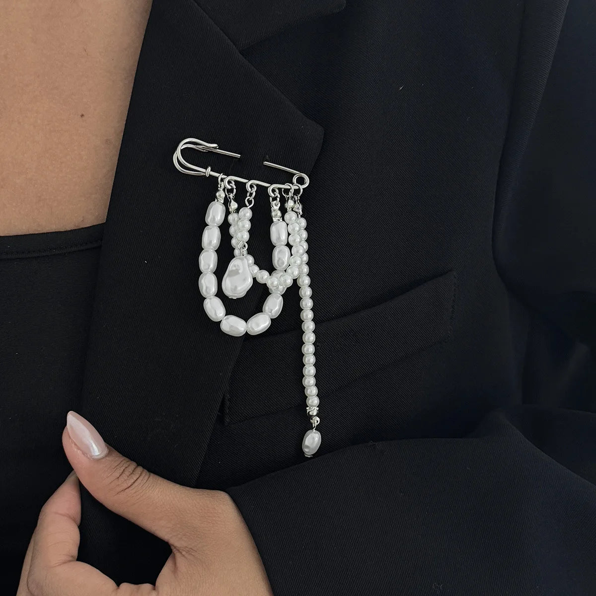 Retro Sweet Imitation Pearl Metal Chain Tassel Pendant Pin Pants Foot Chain 2025 Creative Girl Fashion Sweet Fashion Jewelry