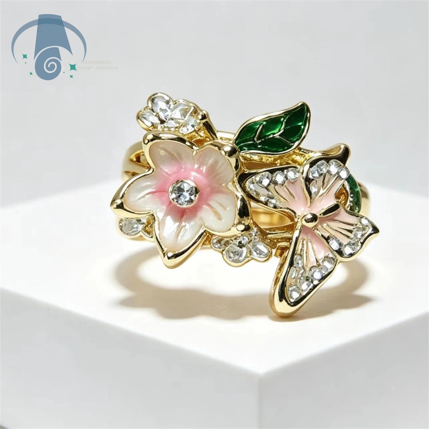 Vintage Alloy Vine Totem Ring with Green Crystal Fashion Jewelry for Women Gift Idea for Daily Use Special Occasion