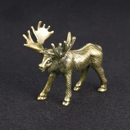 Creative Crafts Solid Brass Elk Statue Vintage Animal Moose Figurine Desk Ornaments Tea Pet Table Decoration Crafts Accessori