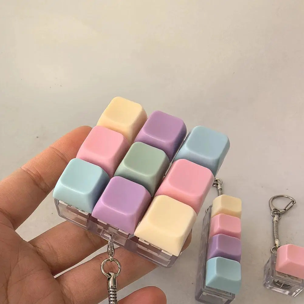 1/4/5/9 Button Keyboard Fidget Clicker Mechanical Keyboard Fidget Keychain For Gifts To Pass The Boring Time (Without LED Lig