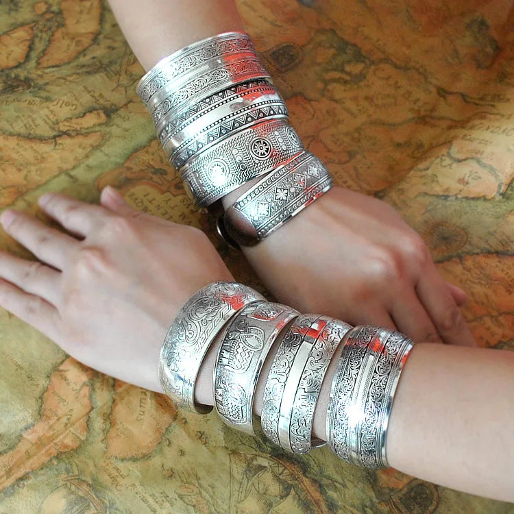Meetvii New Retro Cuff Bracelets Tibetan Silver Metal Carving Sea Turtle Lotus Elephant Flower Bangles Vintage Gypsy Jewelry