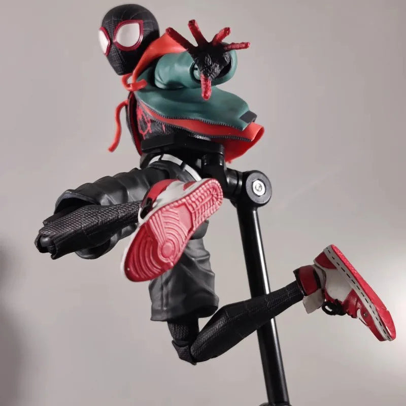 Sv Action Spiderman Miles Morales Action Figure Collection Sentinel Marvel Spider-Man Into the Spider Verse Figures Model Toy