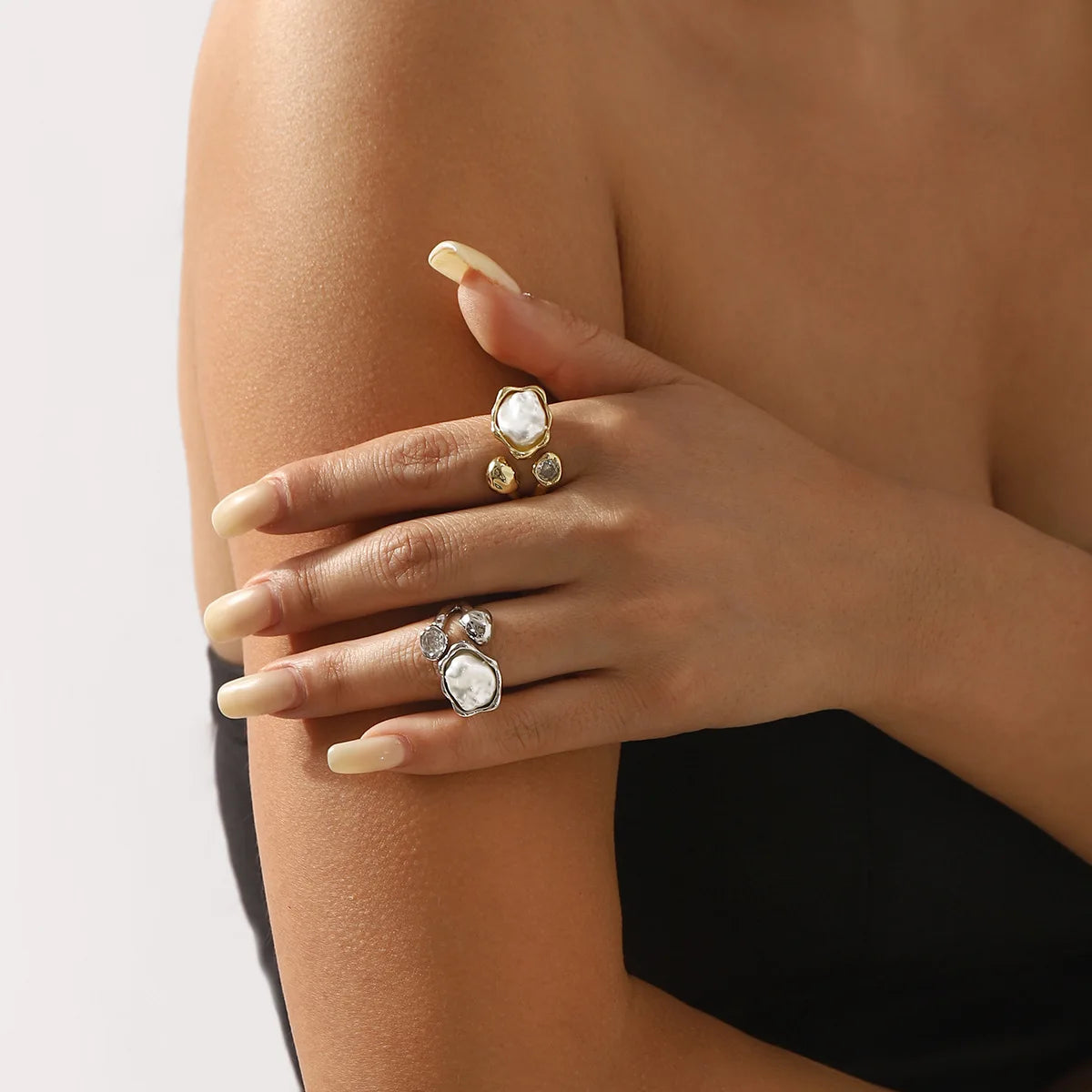 Vintage Baroque Pearl Ring Open Rings for Women 2025 Fashion Metal Irregular Geometric Pearl Ring with Zircon Wedding Jewelry