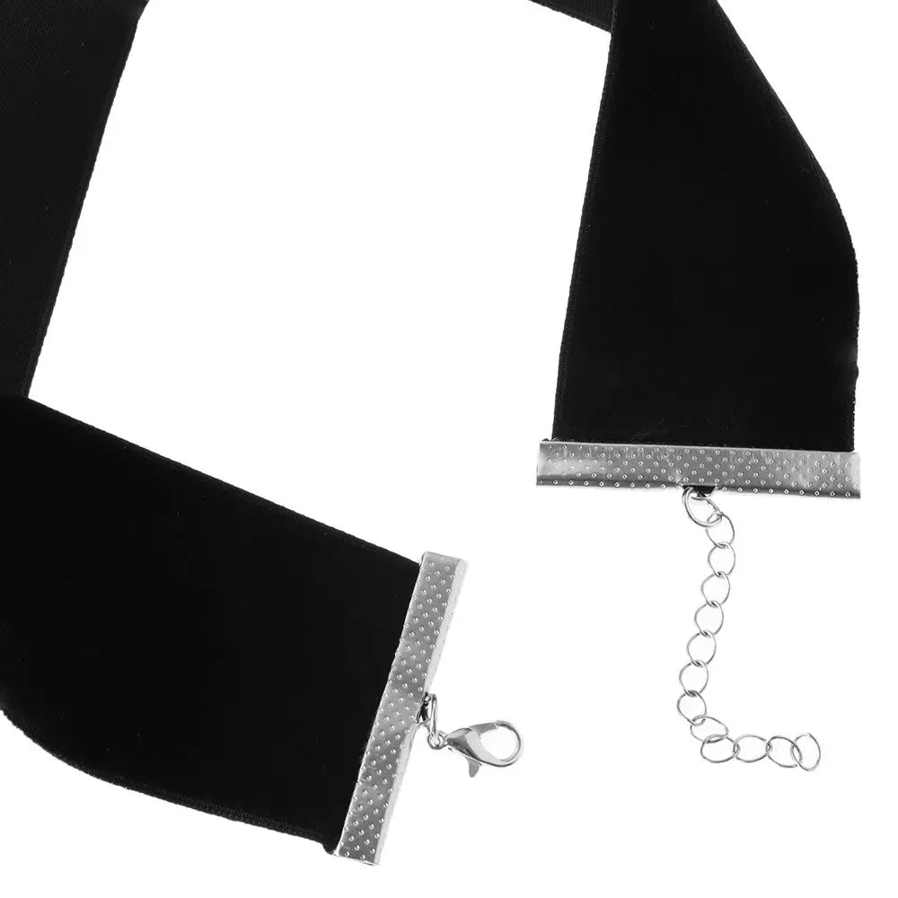 Adjustable Elegant Classic Vintage Velvet Choker Gothic Black Ribbon Necklace