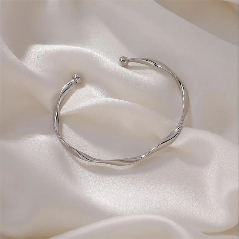 Silver Color Open Cuff for Women Twist Curved Bracelets Punk Fashion Female Metal Wrist Jewelry pulseras mujer 2023 new