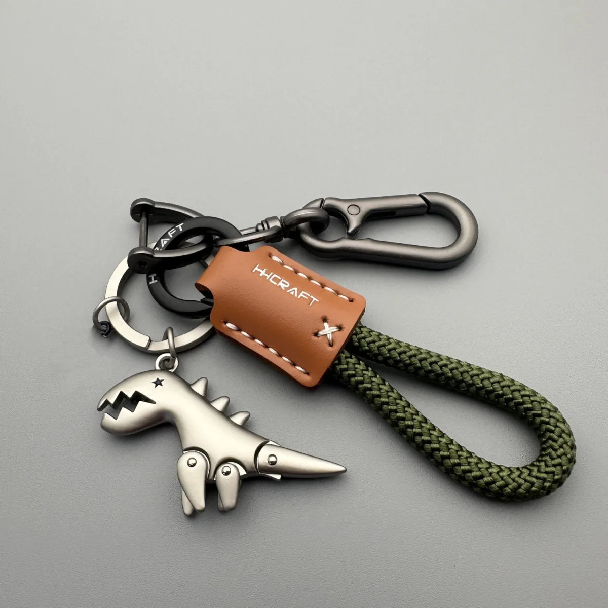 Motorcycle Decoration Accessories and Car Keychain Single Leather Woven Rope Metal Keychain Handbag Pendant Small Gift - Styl