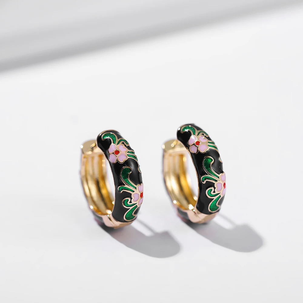 Vintage Enamel Flowers Cute Huggies Hoop Earrings for Women Classic Colorful Engraved Round Circle Ear Buckle Retro Brincos -