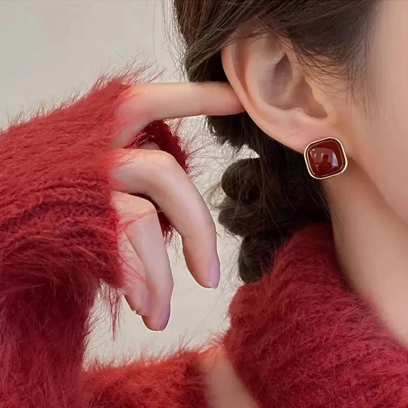 Vintage Enamel Wine Red Metal Stud Earrings for Women Fashion Geometric Square Earrings Elegant Wedding Jewelry Accessories