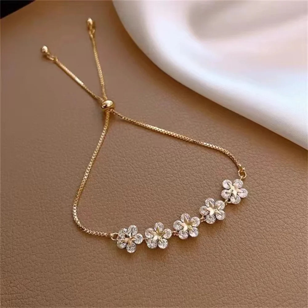 Zinc Alloy Bracelet Sparkling Zircon Flower Bracelet Handmade Bracelet Alloy For Daily Wear Fashion Accessory Party