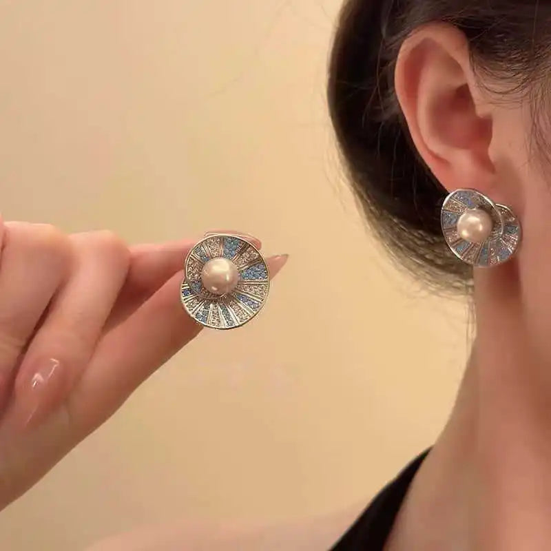 Vintage Elegant Blue Crystal Shell Pearl Conch Shape Stud Earrings for Women Fashion Simple Geometry Round Jewelry Party Gift