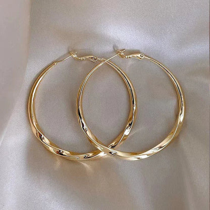 5cm Twist Metal Hoop Earrings for Women Geometric Personality Round Circle Dangle Drop Earrings Simple Party Golden Jewelry G