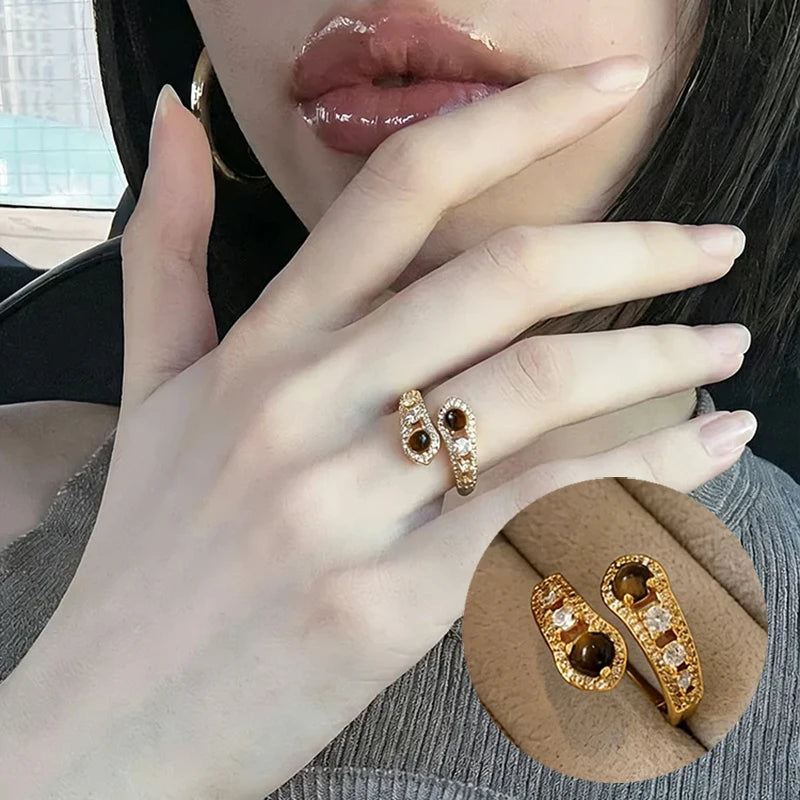 European and American Retro Metal Geometric Rhinestone Contrasting Open Rings For Women‘s Trendy Jewelry Finger Accessorioes 