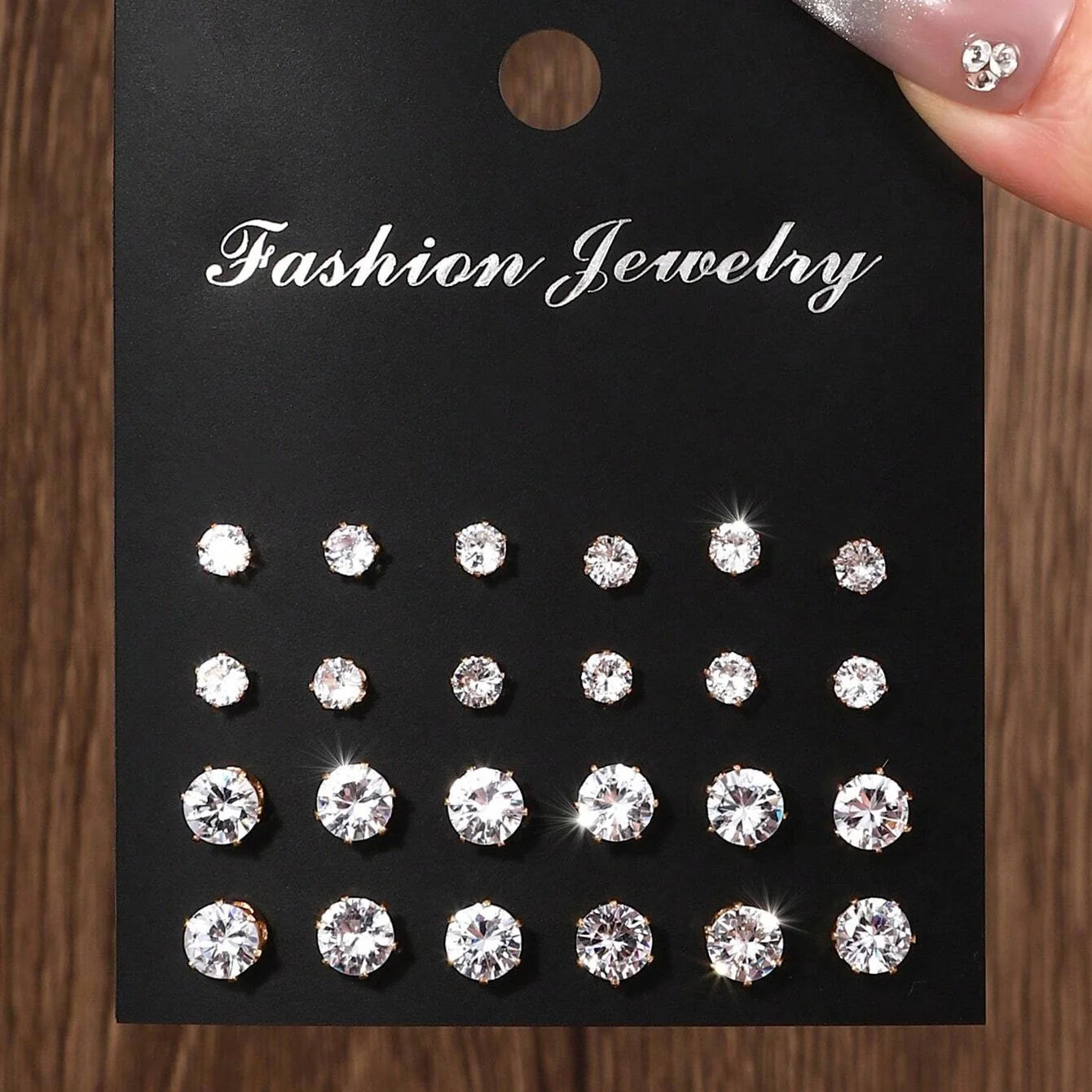 12 Pairs Of Luxurious, Simple, Shiny, And Caring Zirconia Decorative Earrings Are Suitable For Gifts To Parties,And Couples -