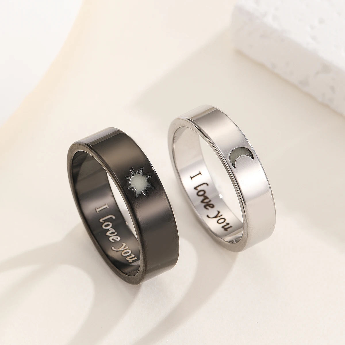 2-Piece Set Luminescent Day Night Couple Rings Fashionable Ladies Valentine's Day Gift Love Commitment Finger Rings