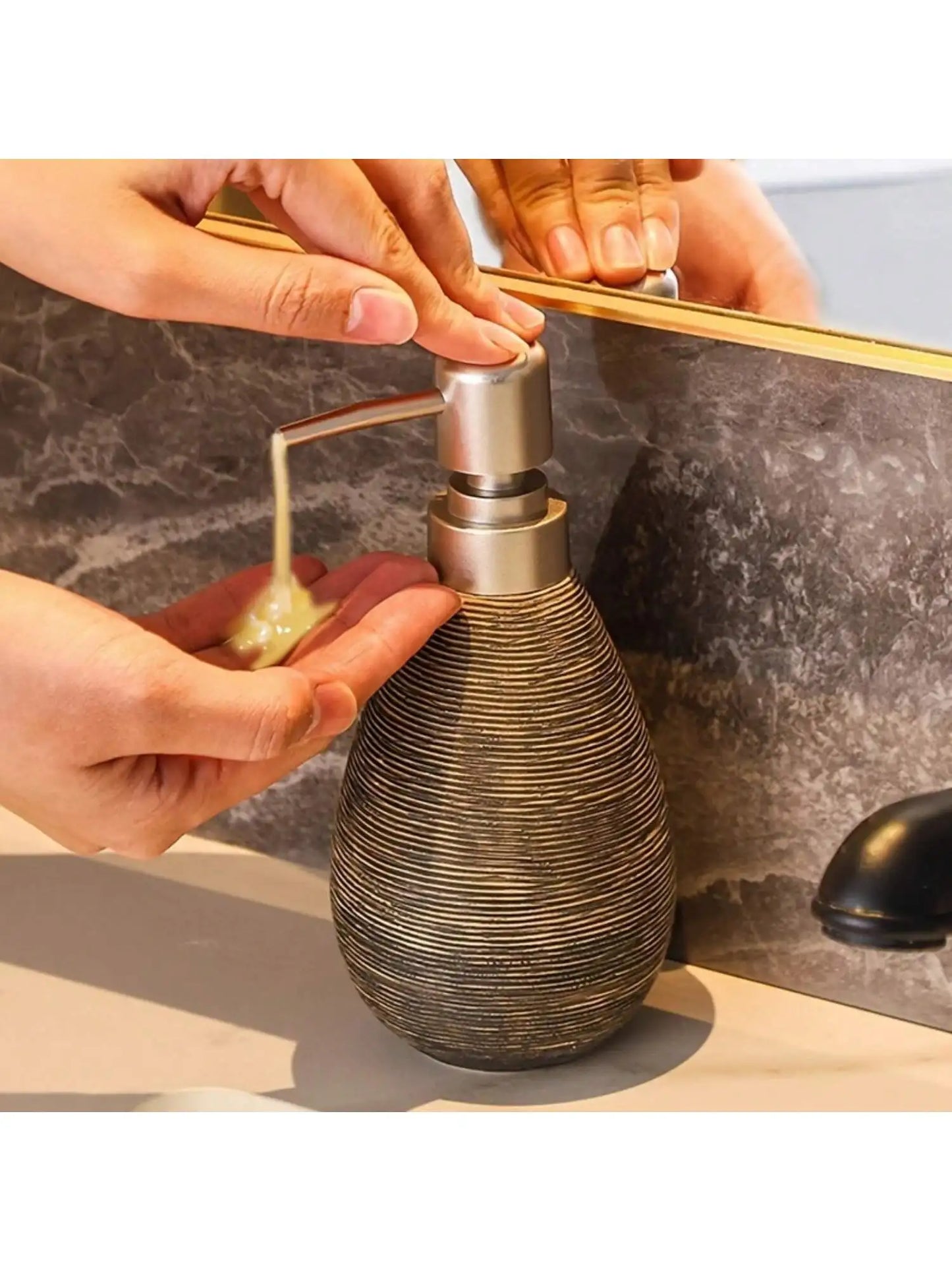 Creative Retro Style Ceramic Push-Type Soap Dispenser With Pump, Hand Soap Bottle, Suitable For Bathrooms Kitchens And Toilet