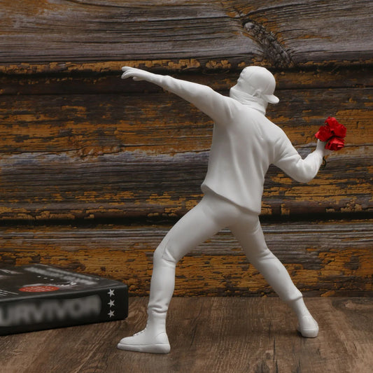 1 pc Resin Banksy Sculptures Flower Thrower Statue Bomber Home Decoration Desk Accessories Collectible Figurine Decorative In
