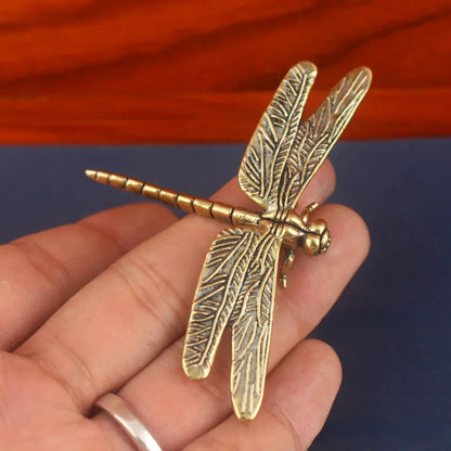 Vintage Brass Dragonfly Figurine - Antique-Style Home & Office Desk Butterfly Bee Decor, Creative Tea Pet Collectible