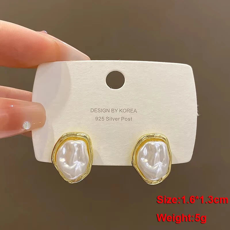 Pure White Women's Dangle Earrings Blooming Flower Acrylic Enamel Butterfly Imitation Pearl Heart Hanging Earrings Elegant Br