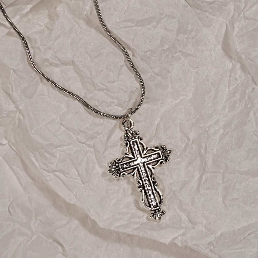 Y2K Sweet Cool Girl Personalized Creative Cross Love Pendant Necklace, Suitable for Daily Wearing - Style 3
