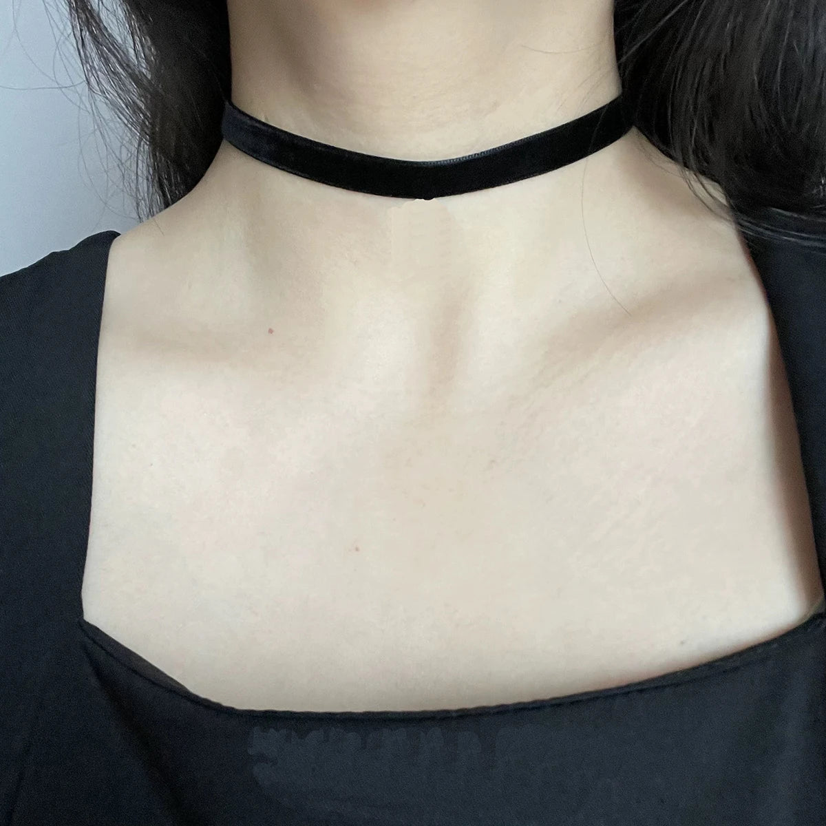 Simple Vintage Black Velvet Strap Choker Neckband Choker Neckband Choker Neckband Short Collarbone Neckline Accessories