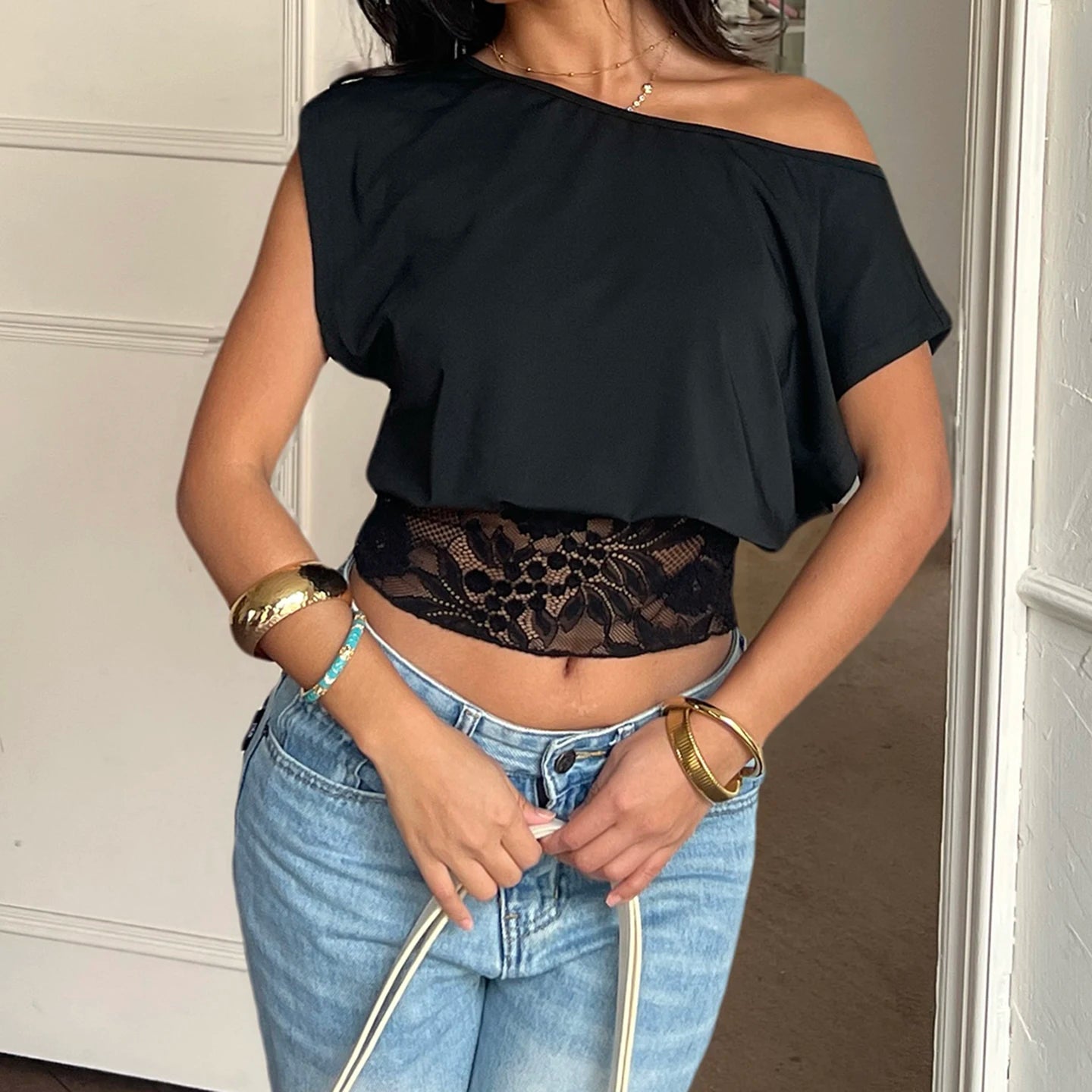Elegant Patchwork Lace T-Shirt See Through Slim-Fitting Crew Neck Off-Shoulder Long Sleeve Tees Women 2025 Autumn Winter Fash