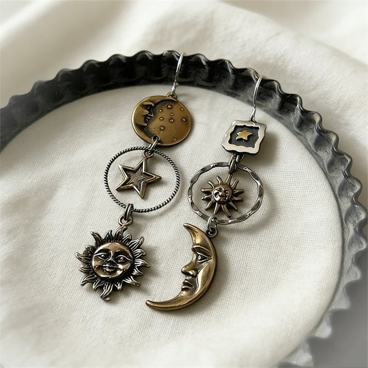 Vintage Free People Face Sun Moon Pendant Earrings Women's Creative Design Asymmetric Earrings Party Retro Jewelry