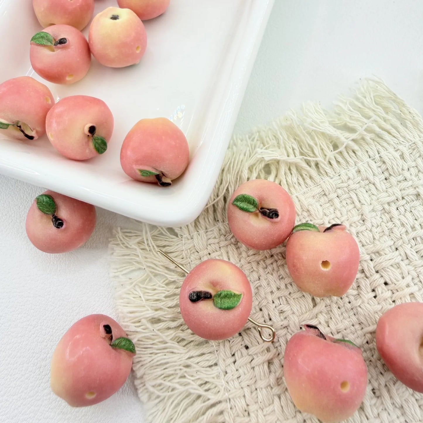 5Pcs 14x15MM 3D Resin Simulation Apple Charms Fruit Pendant Spacer Loose Beads For DIY Jewelry Bracelet Earrings Accessories 