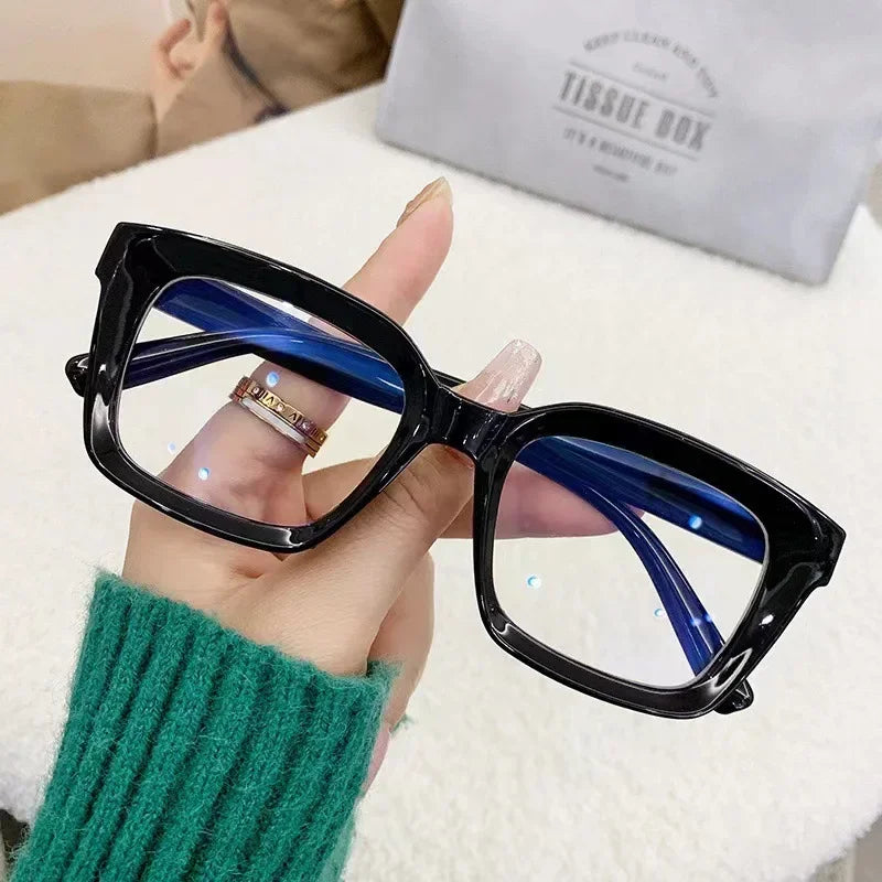 Women Anti Blue Light Glasses Oversized Frame Vintage Glasses Computer Eyewear Full Frame Transparent Eye Protection Eyepiece