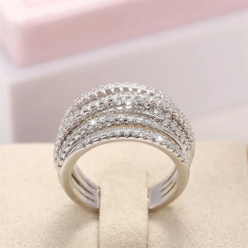 Huajie Inlaid Brilliant Zircon Annular Design Women's Rings Elegant Delicate Wedding Party Female Ring Shining Jewelry Trendy
