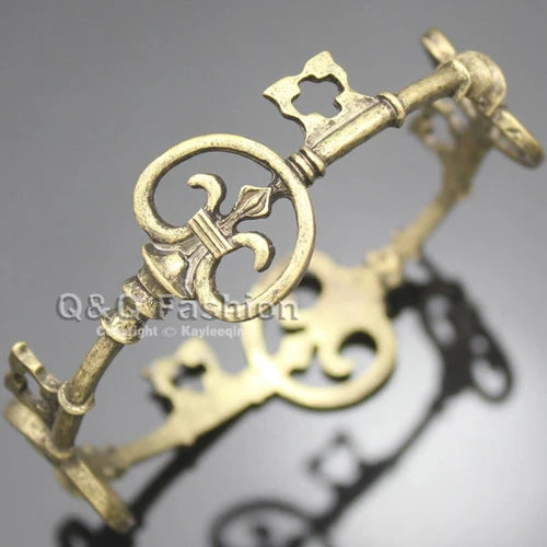 Vintage Victorian Skeleton Key Bracelet Women Man Fashion Lucky Cuff Bangle Anime HipHop Punk Charm Jewelry Creative Accessor