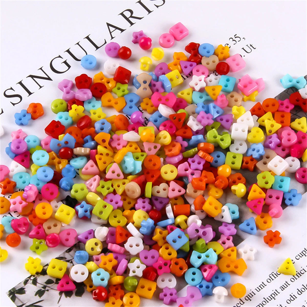 100pcsDouble hole 6mm small button, 15colors, miniature mini button, very suitable for doll clothes, baby buttons, smart butt