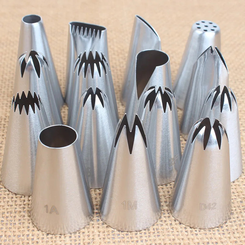 15pcs Piping Nozzles Set, Stainless Steel IcingCream Nozzles, Cake Piping Tips For Dessert Biscuit Cup Cake, Kitchen Accessor