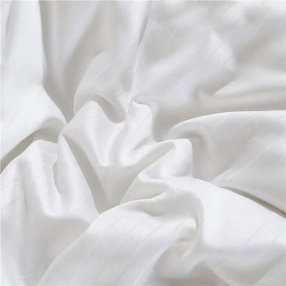 Mulberry Silk Quilt is 100% natural silk filling in all seasons. It is portable, breathable and luxurious