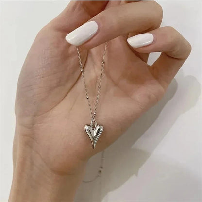 Punk Peach Heart Pendant Earrings for Women Silver Color Simple Fashion Geometric Circular Ear Buckle New Trendy Jewelry Gift