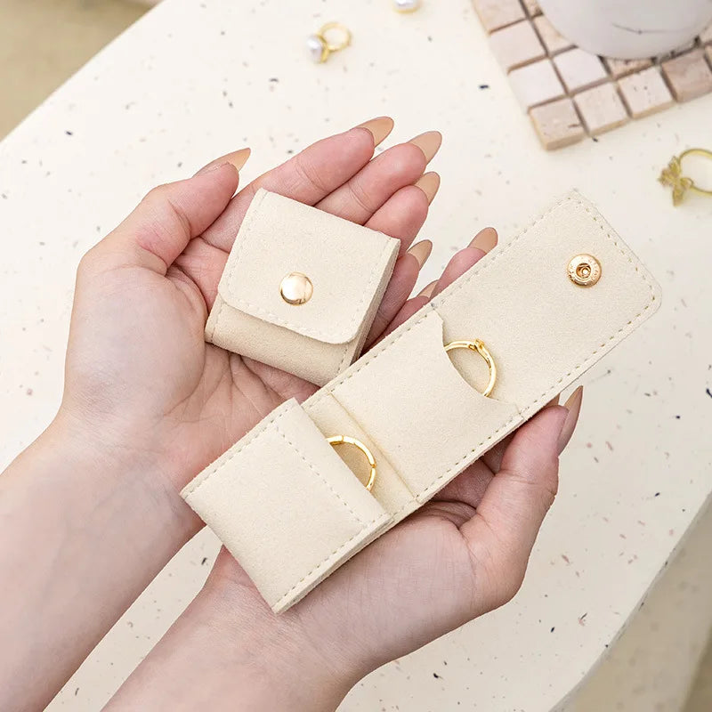 Fashion Velvet Jewelry Display Bag Container Foldable Necklace Ring Packing Bag Storage Case Earrings Organizer Jewelry Packi