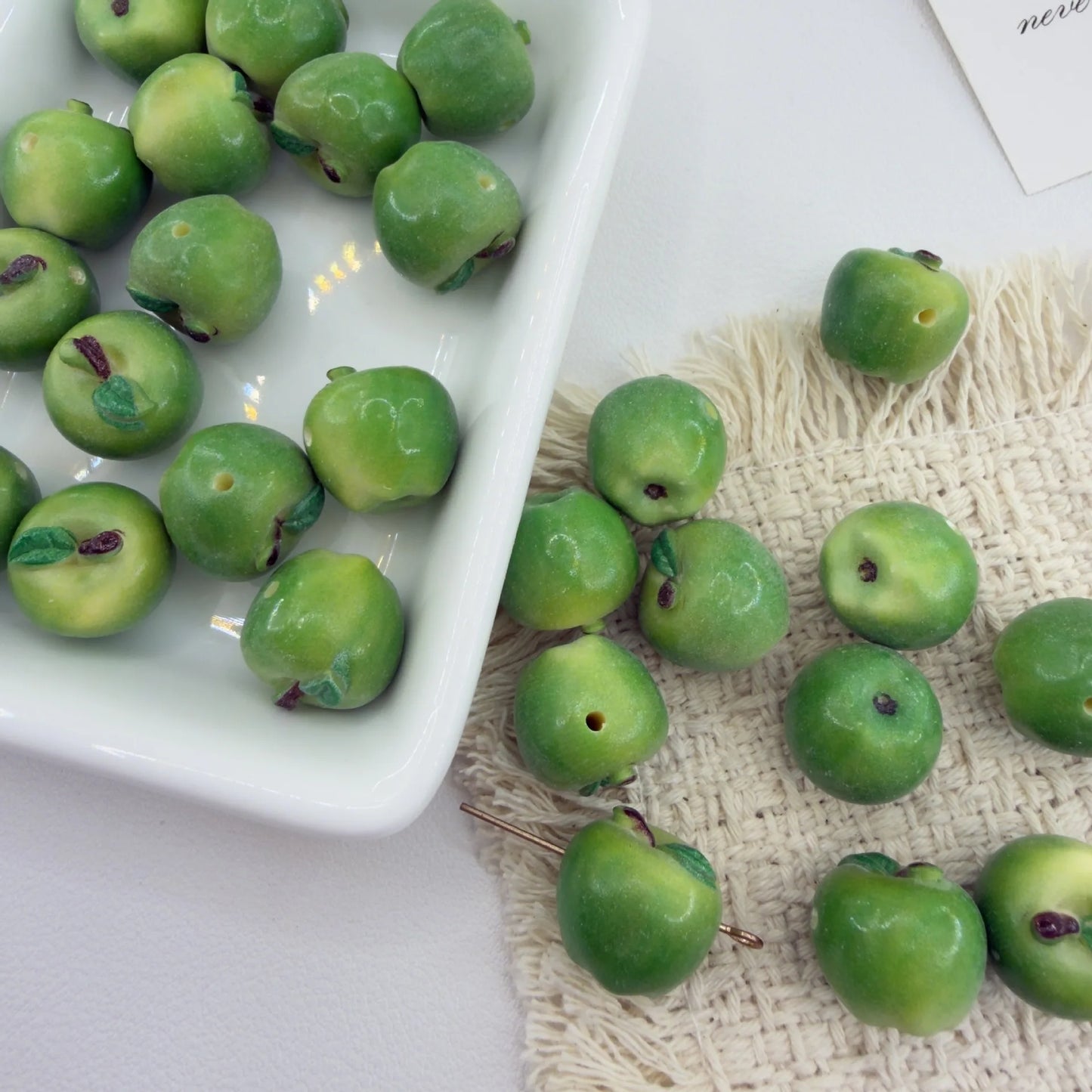 5Pcs 14x15MM 3D Resin Simulation Apple Charms Fruit Pendant Spacer Loose Beads For DIY Jewelry Bracelet Earrings Accessories
