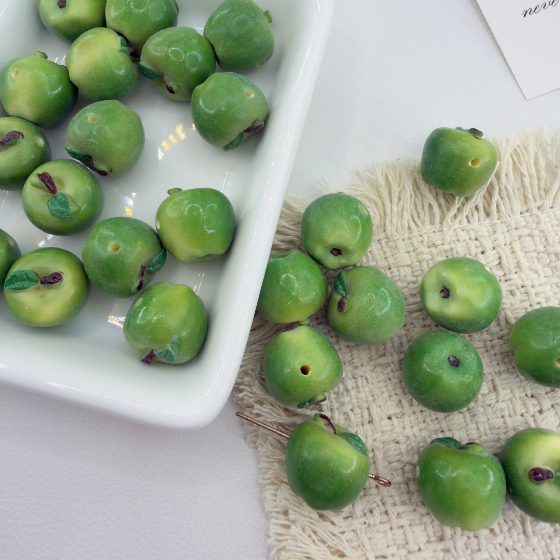 5Pcs 14x15MM 3D Resin Simulation Apple Charms Fruit Pendant Spacer Loose Beads For DIY Jewelry Bracelet Earrings Accessories 