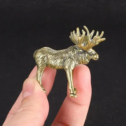 Creative Crafts Solid Brass Elk Statue Vintage Animal Moose Figurine Desk Ornaments Tea Pet Table Decoration Crafts Accessori