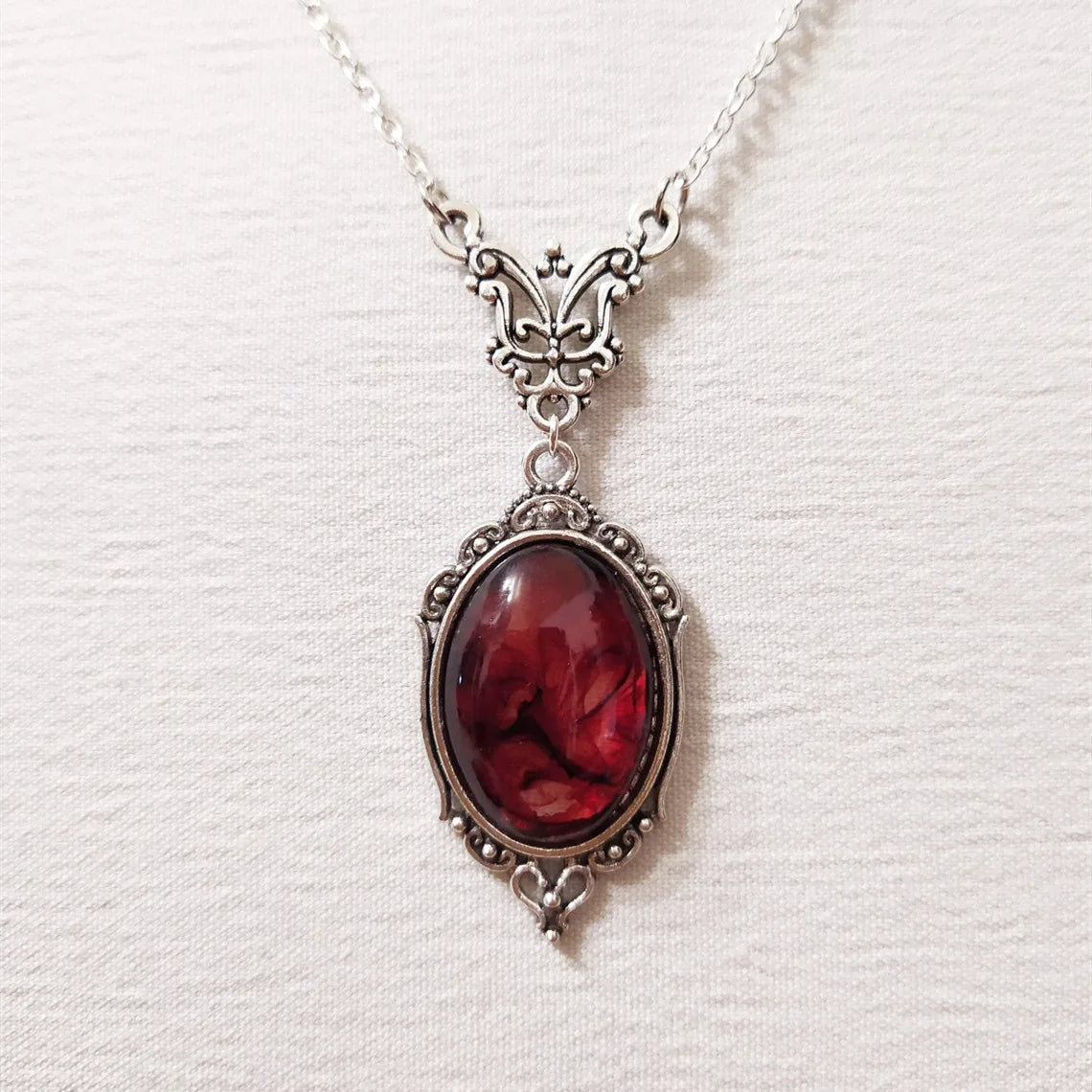 Gothic Vampire Necklace Vintage Stardust Crystal Cameo Pendant Necklace Punk Style Vampire Pendant Oval Satanic Demon Necklac