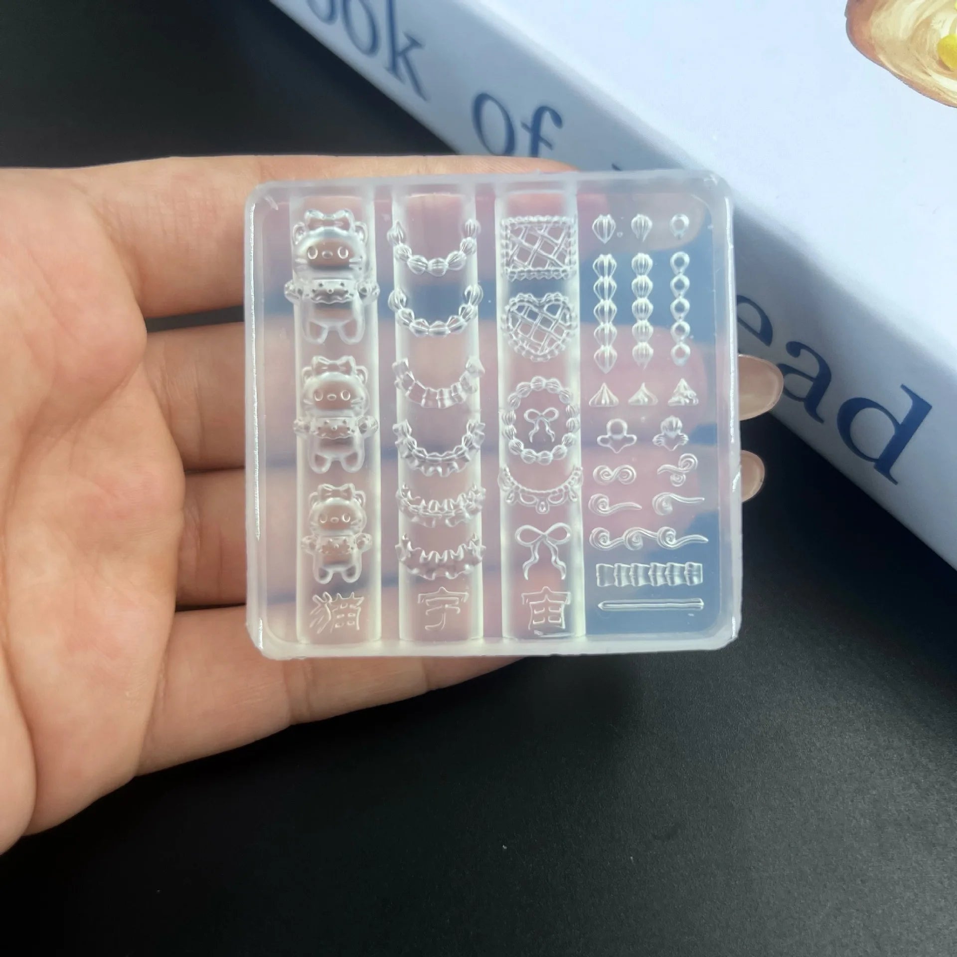DIY Manicure Nail Templates: 3D Butterfly Flower Silicone Mold, Sweet Bow Bead Chain Designing Tools - A11