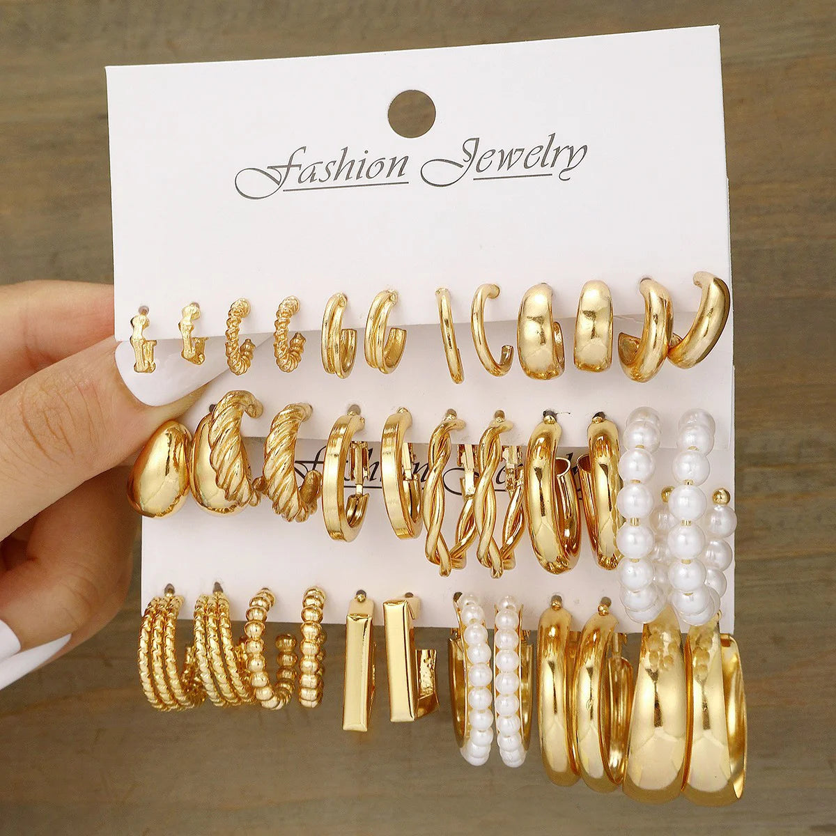 Fashion Geometric Hoop Earrings Set for Women Vintage Bohemian Pearl Gold Color Round Earring Punk Daily Wear Jewelry Gifts 2