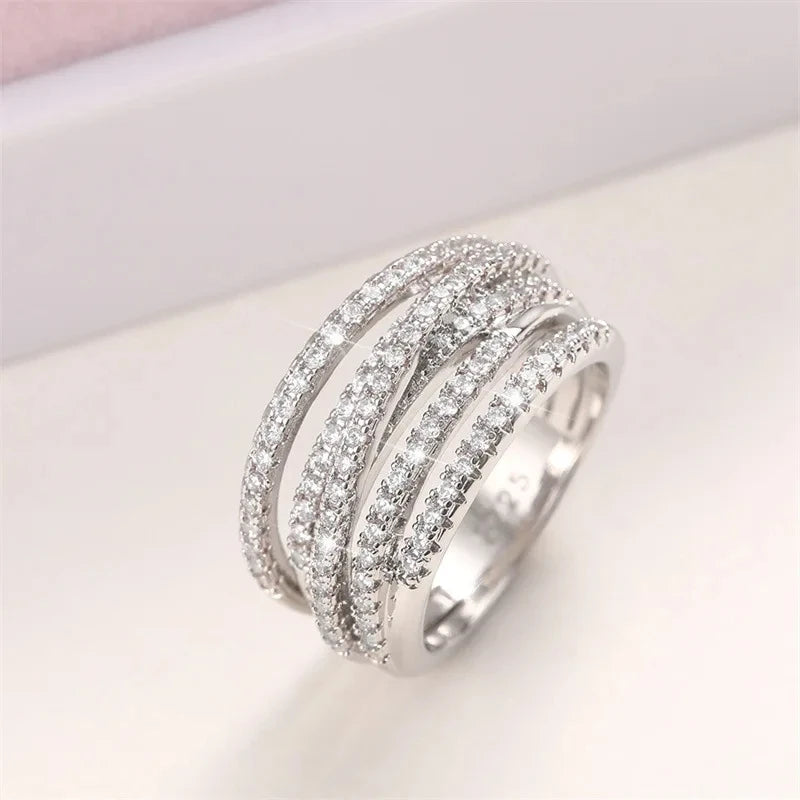 Huajie Inlaid Brilliant Zircon Annular Design Women's Rings Elegant Delicate Wedding Party Female Ring Shining Jewelry Trendy