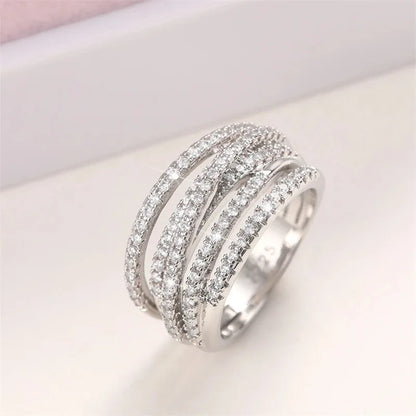 Huajie Inlaid Brilliant Zircon Annular Design Women's Rings Elegant Delicate Wedding Party Female Ring Shining Jewelry Trendy