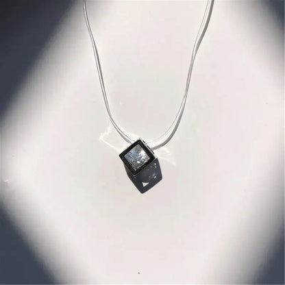 Fashion Shiny Crystal Necklace Zircon Pendant Transparent Fishing Line Invisible Ladies Necklace Jewelry Clavicle Chain Chock