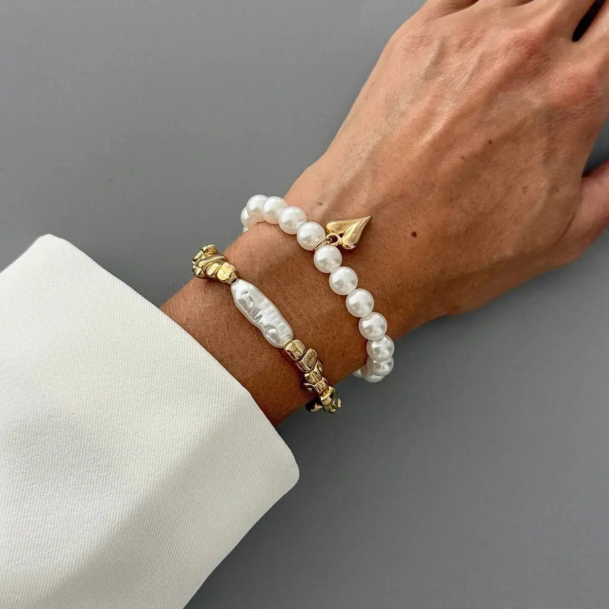2Pcs/Set Elegant Imitation Pearl Bracelet for Women Bohemian Elastic Rope Chain Bracelet with Heart Pendant Jewelry Gift - Go