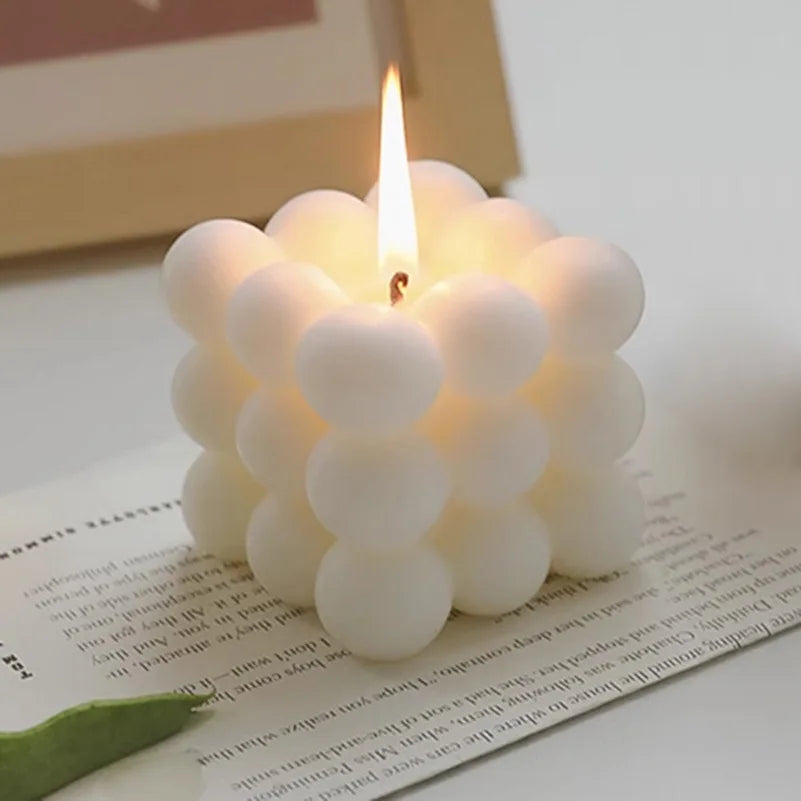 1pc Creative Ball-Shaped Soy Wax Magic Cube Aromatherapy Candle, High-End Wedding Favor Gift, Handmade Decorative Object - wh