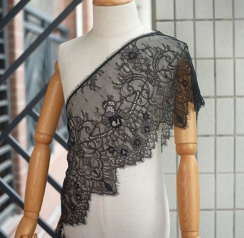High Quality Lace Trim Scalloped Eyelash Lace Fabrics Clothing Accessories White Chantilly Lace for Dress Needle Work