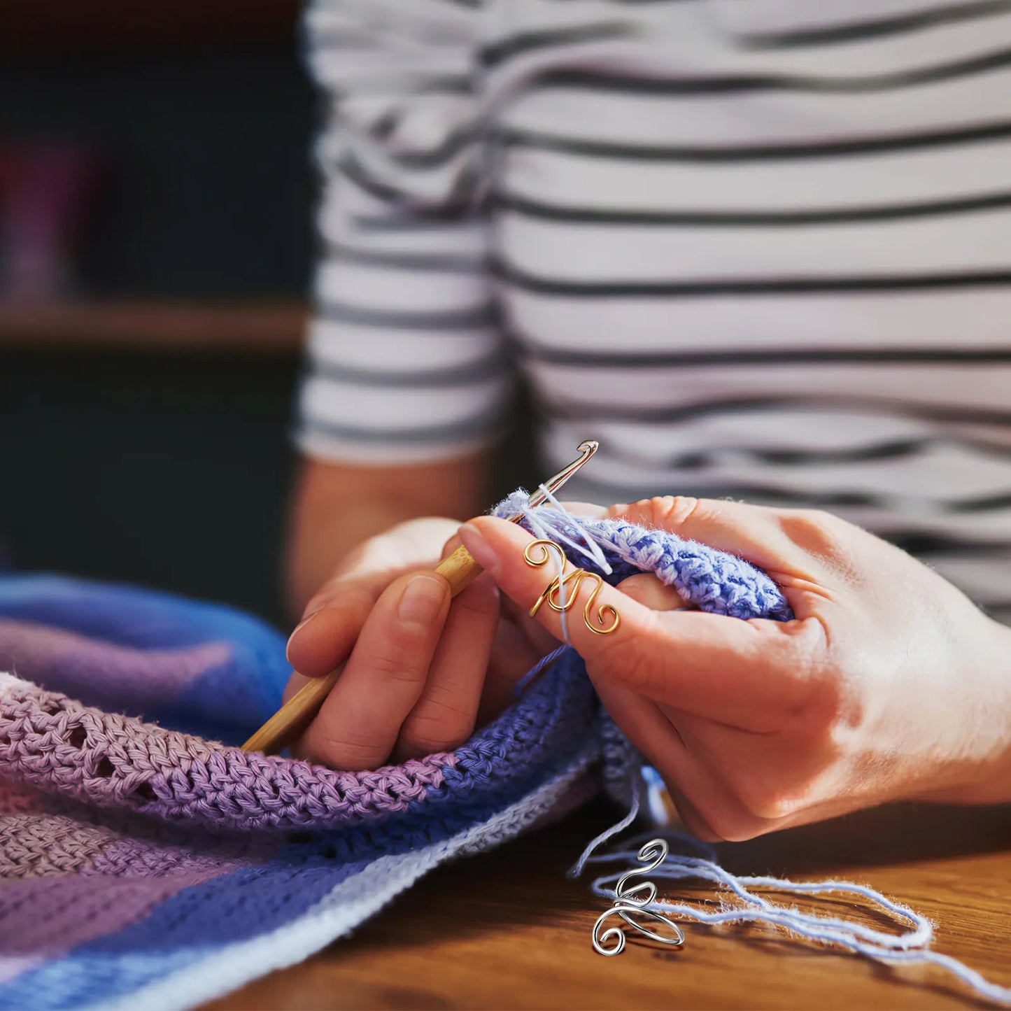 Crochet Rings, Adjustable Metal Finger Loops, Yarn Guidance Tools, Tangle Prevention Accessories, Smooth Finish for Crafters