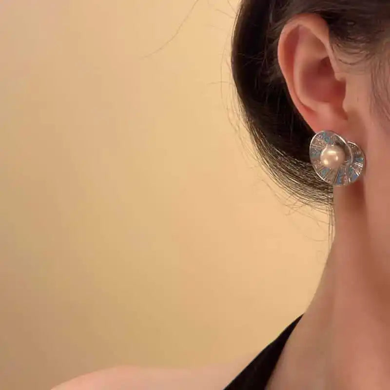 Vintage Elegant Blue Crystal Shell Pearl Conch Shape Stud Earrings for Women Fashion Simple Geometry Round Jewelry Party Gift