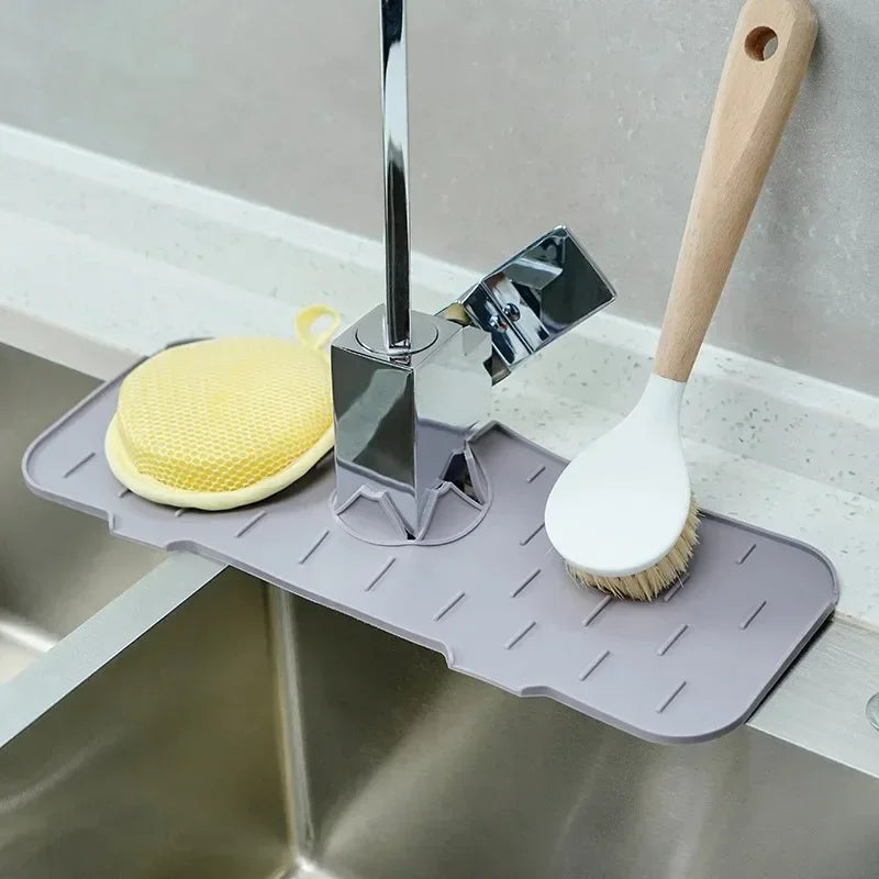 Silicone Mat Gourmet Faucet Kitchen Accessory Home Appliance Sponge Rack Kitchens Accessories Kitchen Sink Splash Guard for Y